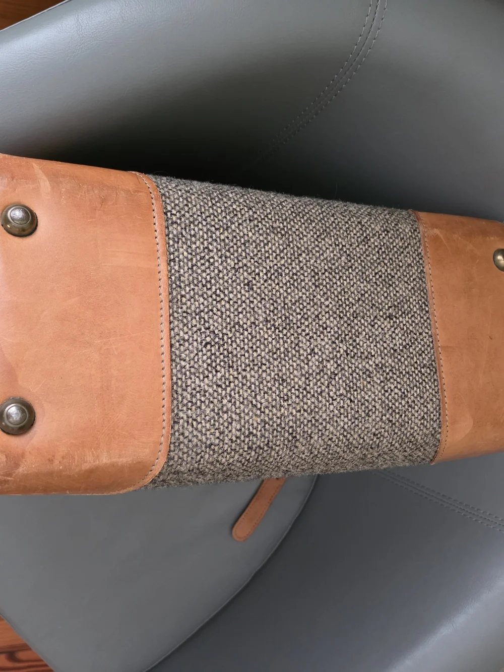 HARTMANN Neutral Tweed Shoulder Bag with Tan Leather Trim VINTAGE